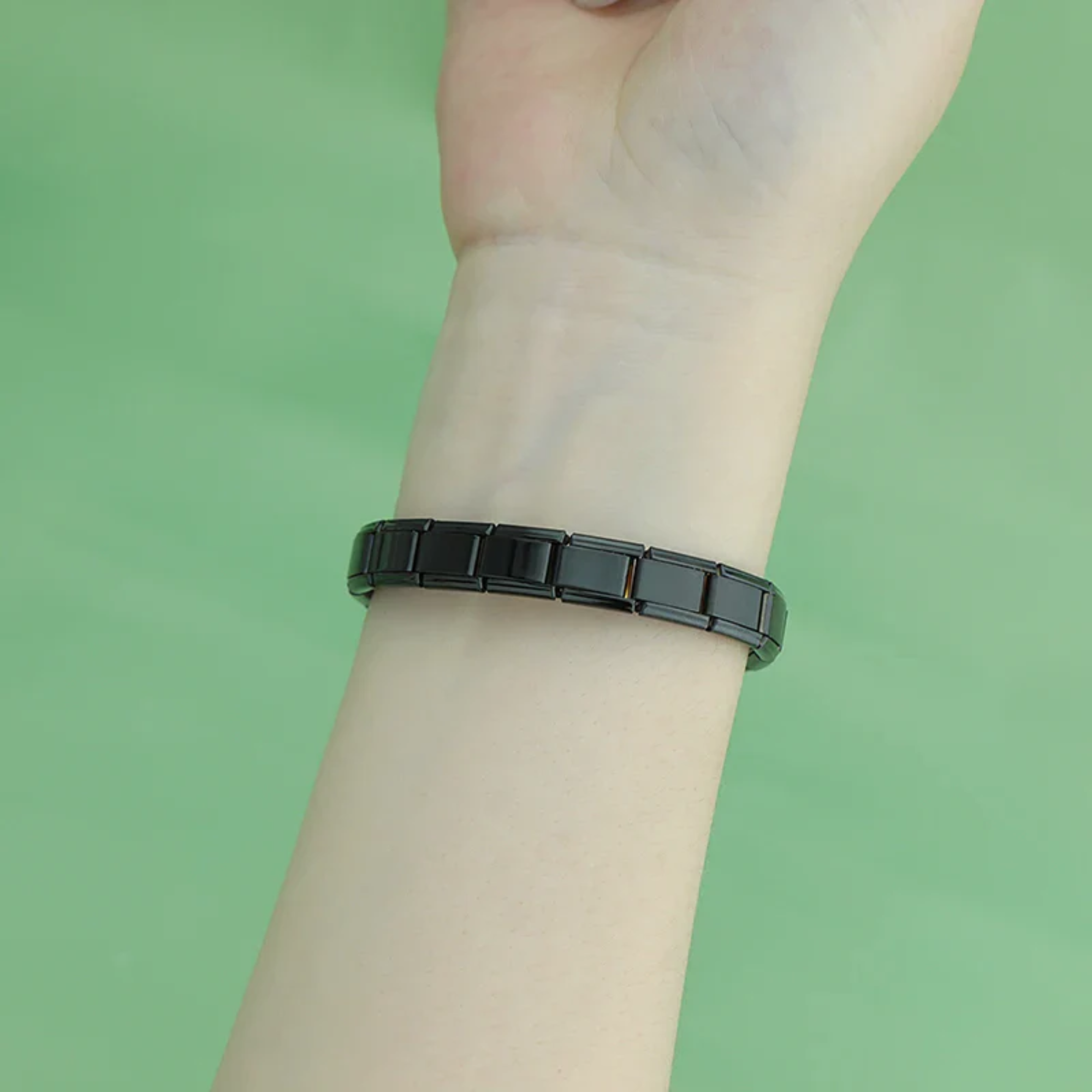 Brazalete italiano negro